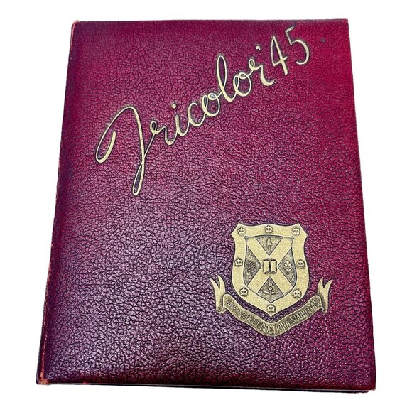 Queens University Tricolor Yearbook 1945 Book Annual Kingston Ontario Canada - Picture 1 of 14